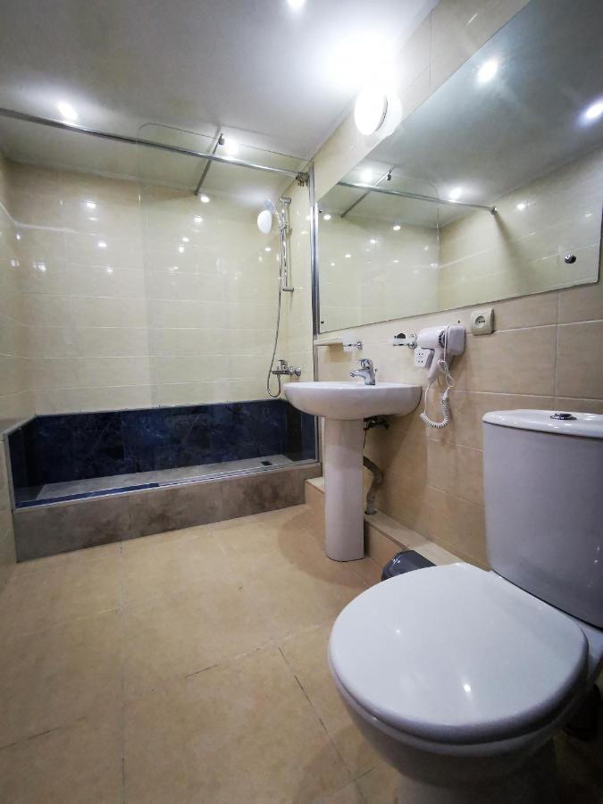 Pino Vere Palace Hotel Tbilisi Buitenkant foto